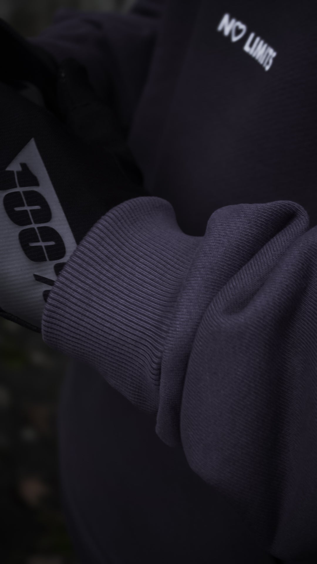 NO LIMITS TWOWHEEL LIFESTYLE HOODIE