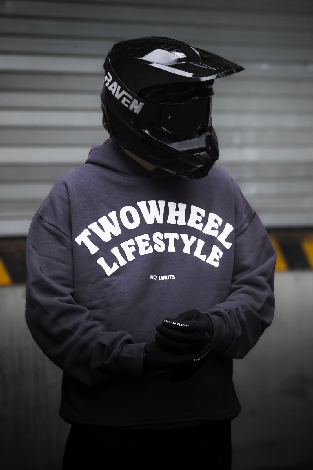 NO LIMITS TWOWHEEL LIFESTYLE HOODIE