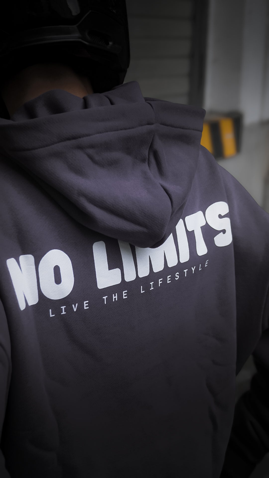 NO LIMITS TWOWHEEL LIFESTYLE HOODIE